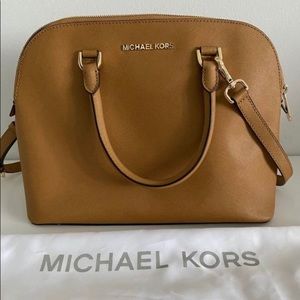 MICHAEL KORS — Cindy Dome Satchel in Peanut